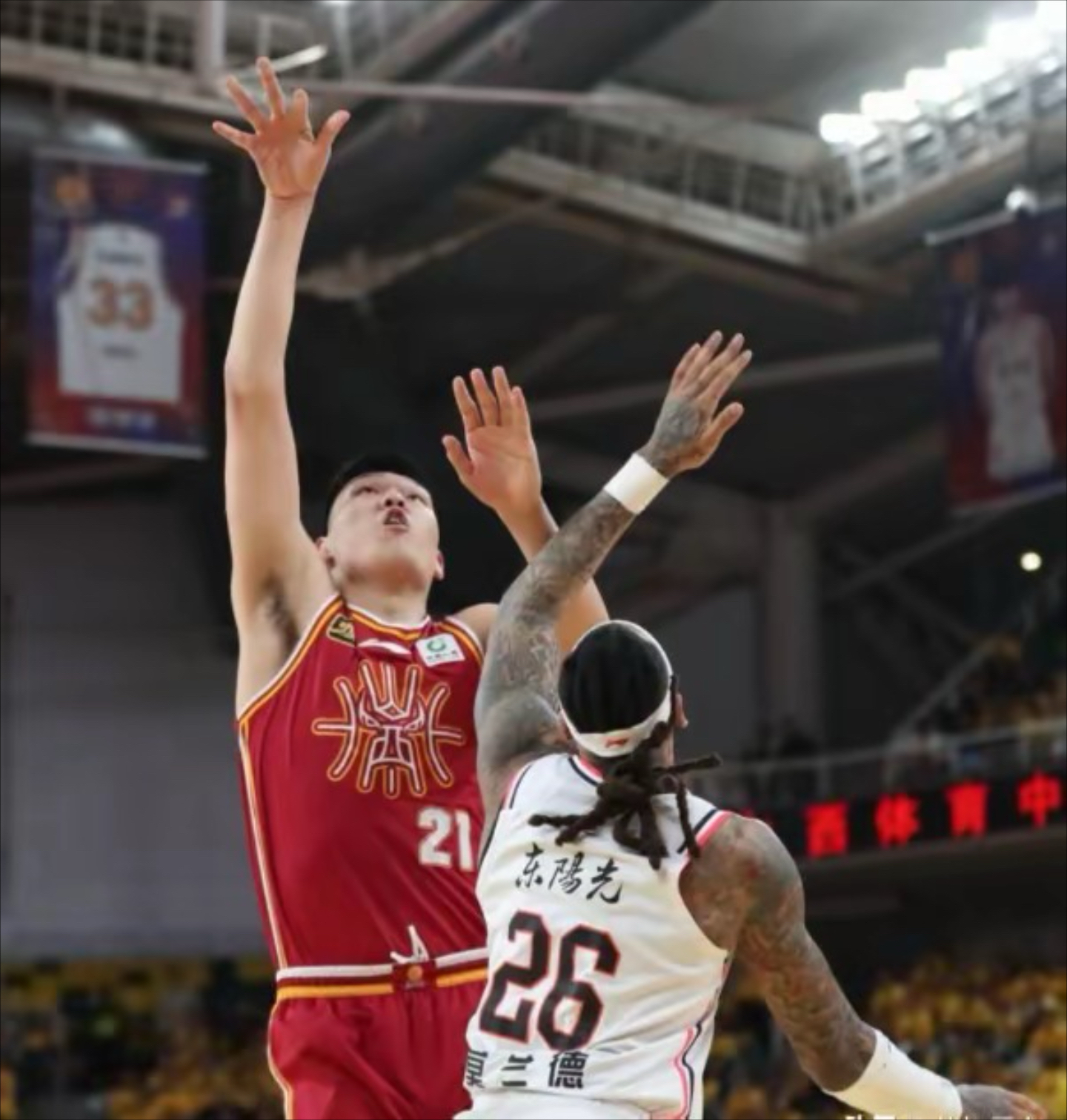 开云官方网站-今晨深圳男篮手感冰凉:NBA总决赛节点到来;底气十足;球探报告显示潜力(今日nba2013总决赛第六场最后时刻观众走了)