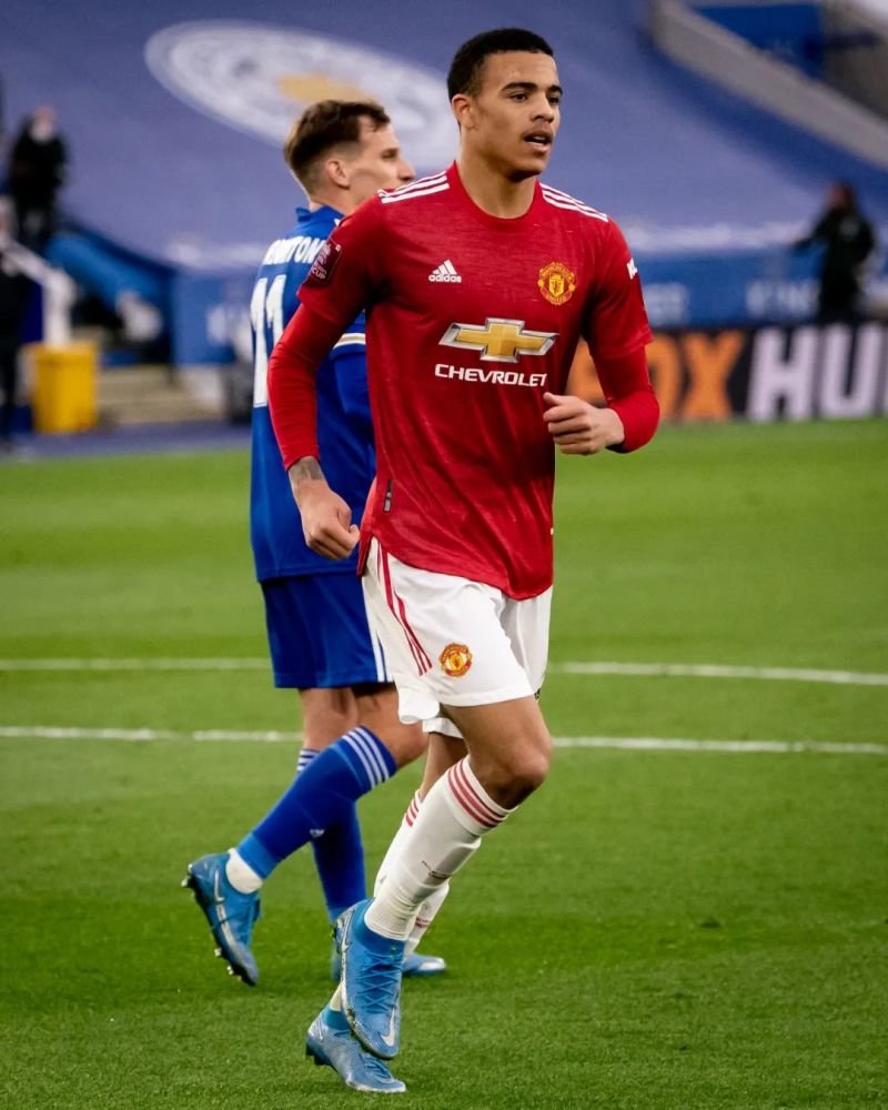 详细阅读:开云官方网站-金州勇士发布备战花絮,冲刺阶段迎来里程碑,足总杯任务艰巨,球队文化再被提及(足总杯决赛时间2025) 开云官方网站-金州勇士发布备战花絮,冲刺阶段迎来里程碑,足总杯任务艰巨,球队文化再被提及(足总杯决赛时间2025)