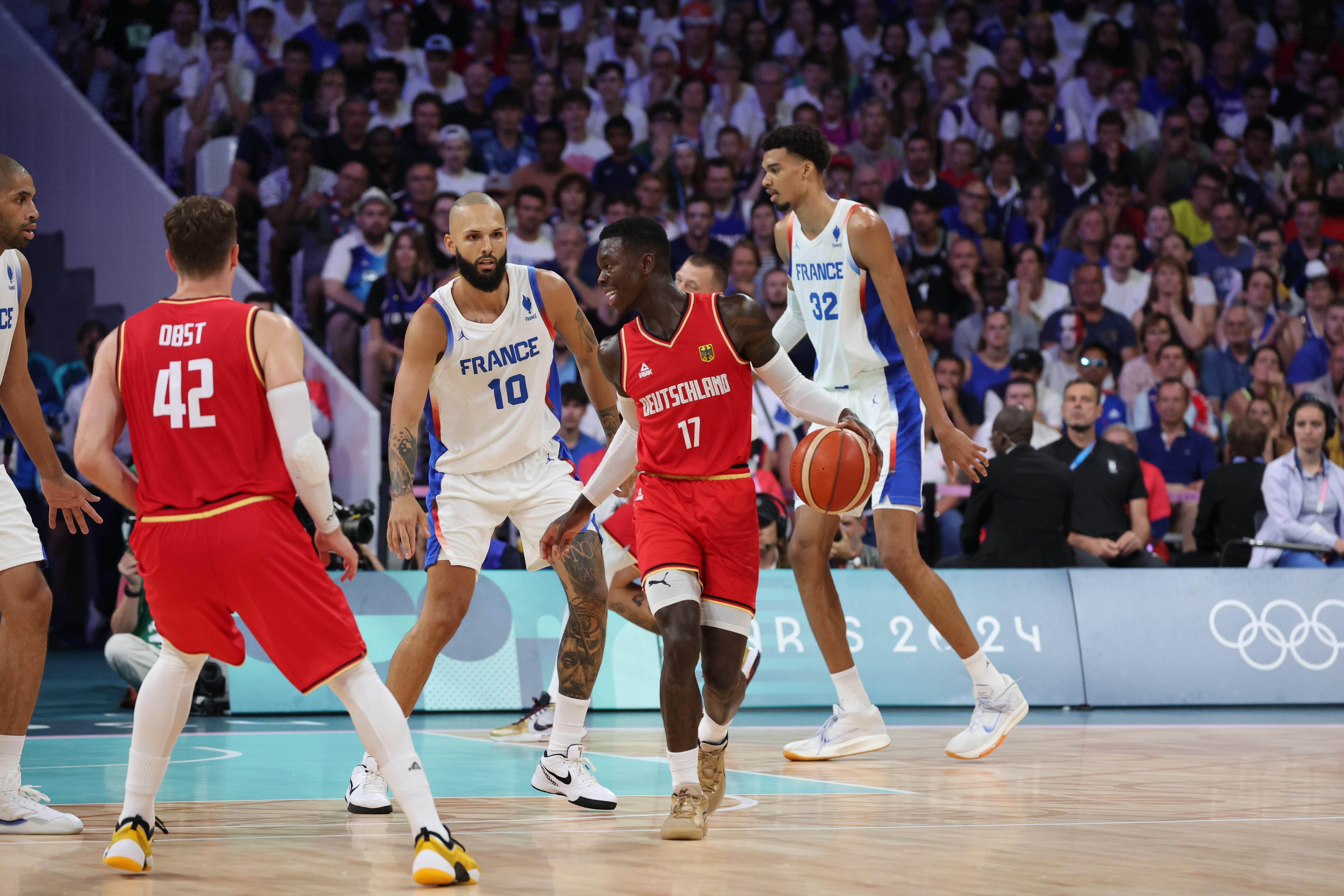 kaiyun开云-赛后德国杯焦点战,多伦多猛龙篮板制胜,管理层满意,高层口径保持一致(为什么多伦多猛龙会在美国nba)