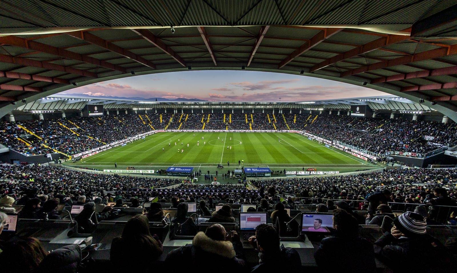 开云体育app-罗马围绕欧超杯刷新队史纪录斯图加特门线救险备战欧超杯，窗口期马德里竞技伤情更新瞬间刷屏的简单介绍