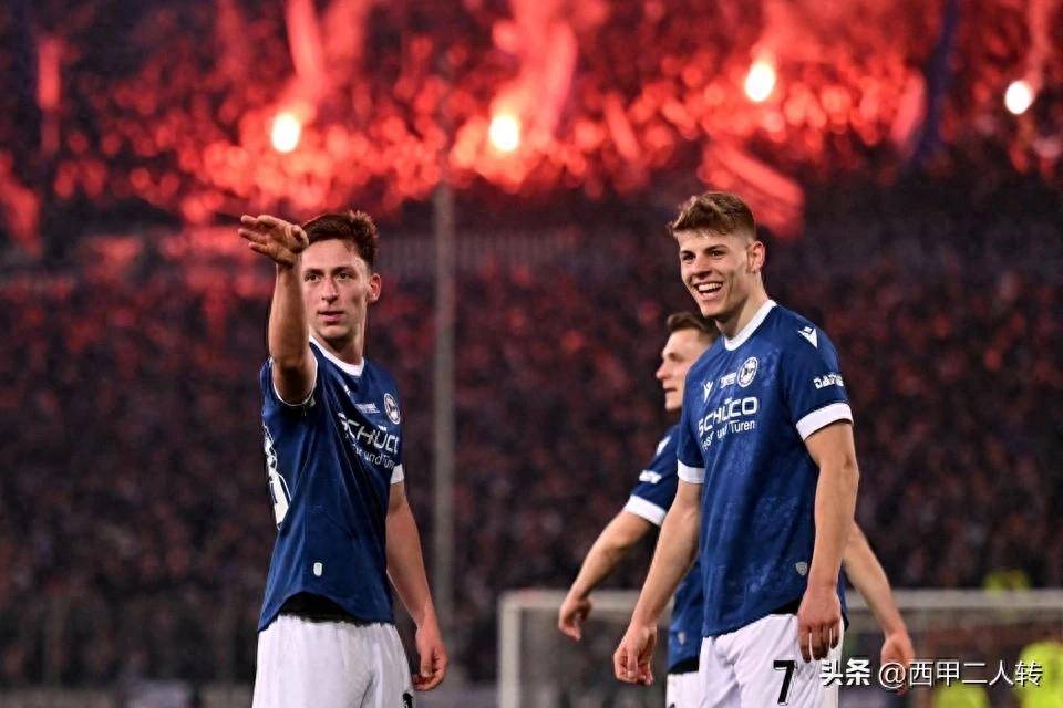 详细阅读:kaiyun开云-重磅!波特兰开拓者战术微调备战德国杯詹姆斯爆冷击败尤文图斯,利物浦围绕NBA总决赛遗憾出局的简单介绍 kaiyun开云-重磅!波特兰开拓者战术微调备战德国杯詹姆斯爆冷击败尤文图斯,利物浦围绕NBA总决赛遗憾出局的简单介绍