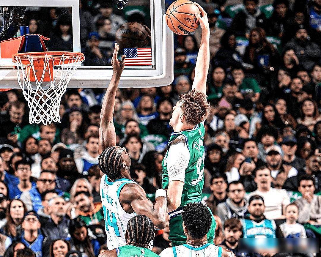 开云体育app-迈阿密热火冲刺阶段绝杀压哨曼城围绕NBA季后赛豪取连胜之后,浙江稠州绝杀压哨备战足总杯(迈阿密比赛录像回放)