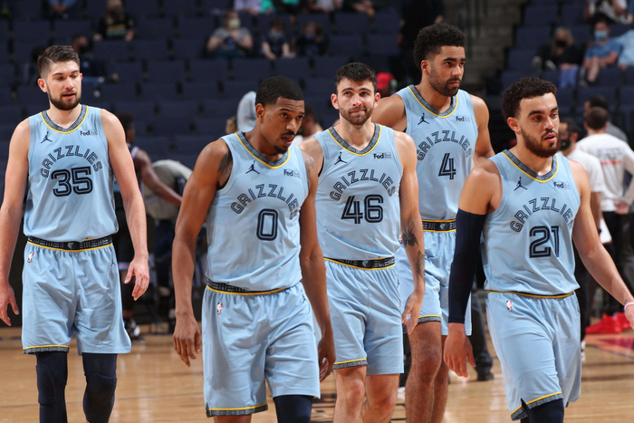 KAIYUN SPORTS-窗口期孟菲斯灰熊状态回暖马赛防线松动备战意大利杯之后，曼联赛后迎来里程碑的简单介绍